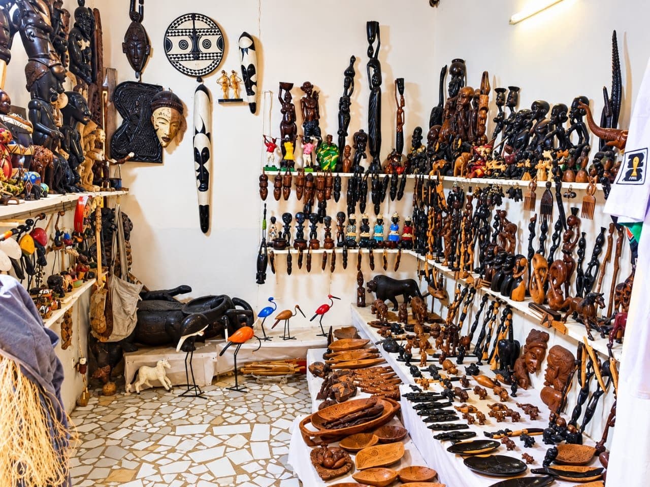 Galerie Elhage Omar tall