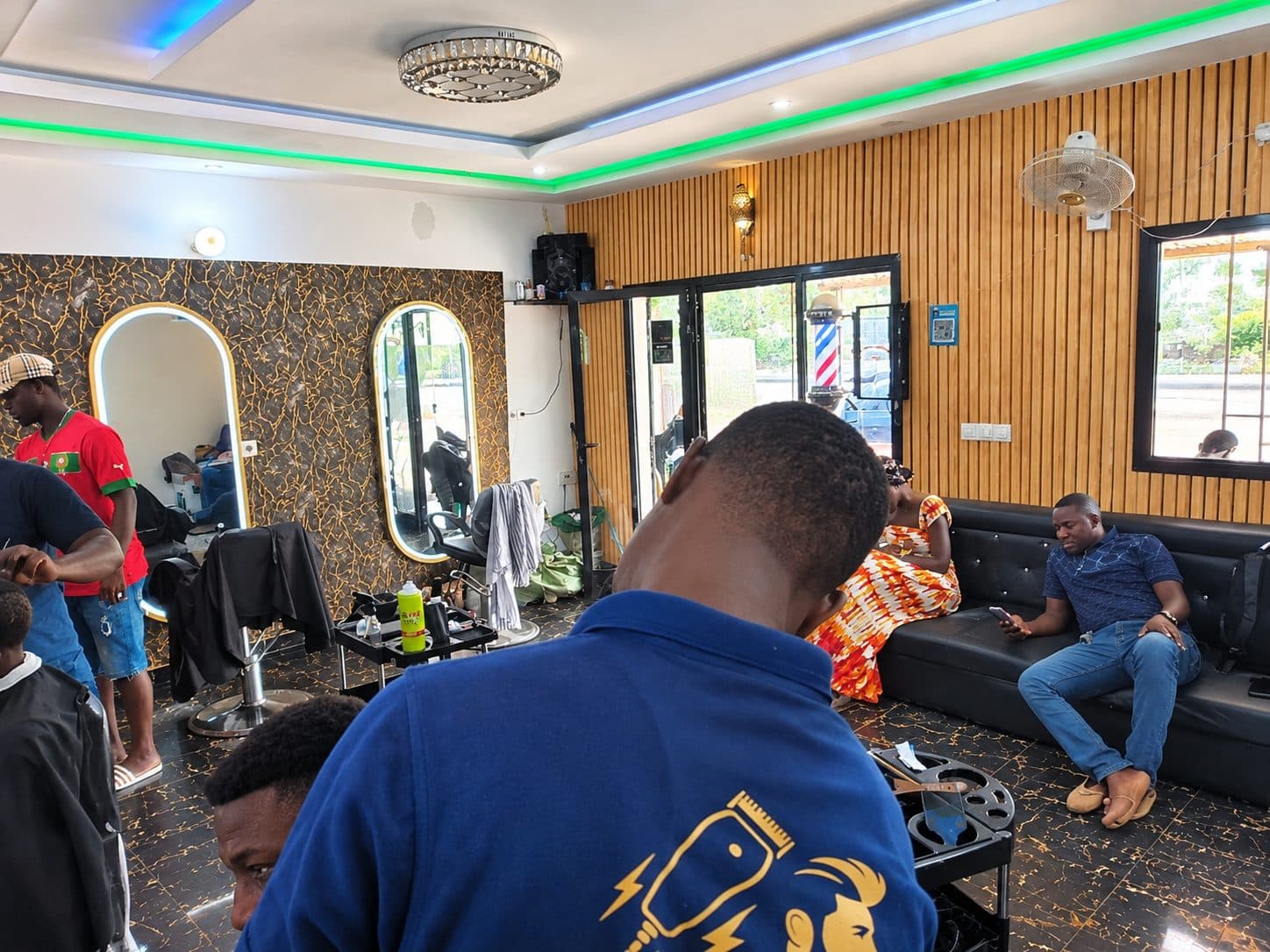Watt coiffure